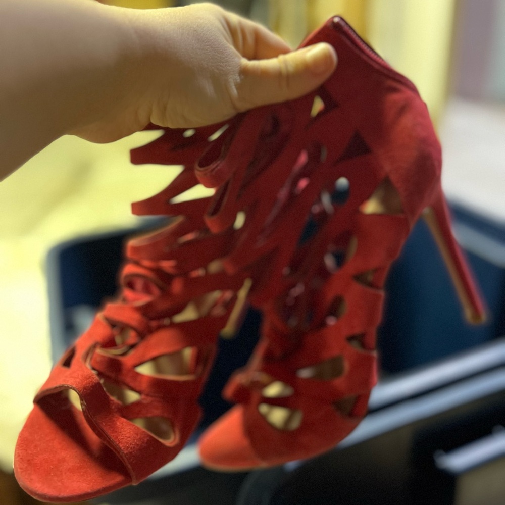 Elegant Red Women's Heels Aldo side 7.5
